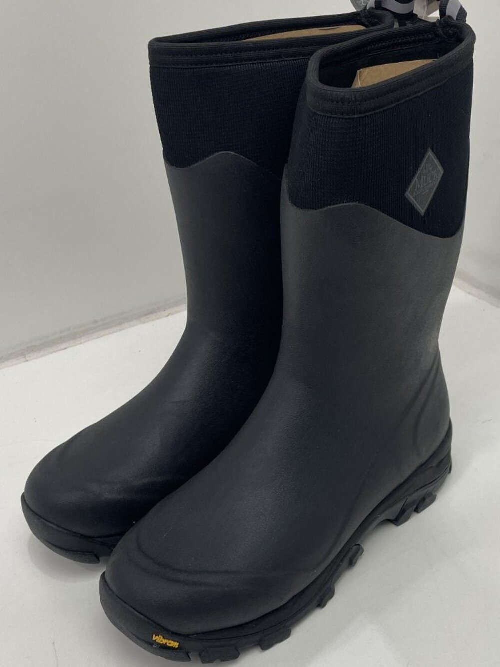 MUCK Men's Arctic Ice Mid Boot + Vibram Arctic Grip A.T. Sz 11 NWT's